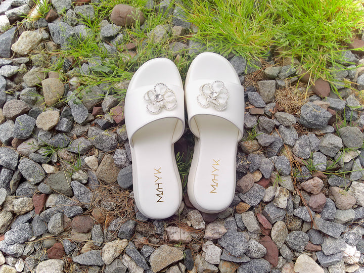 Island Bloom- White Floral Slide Sandal